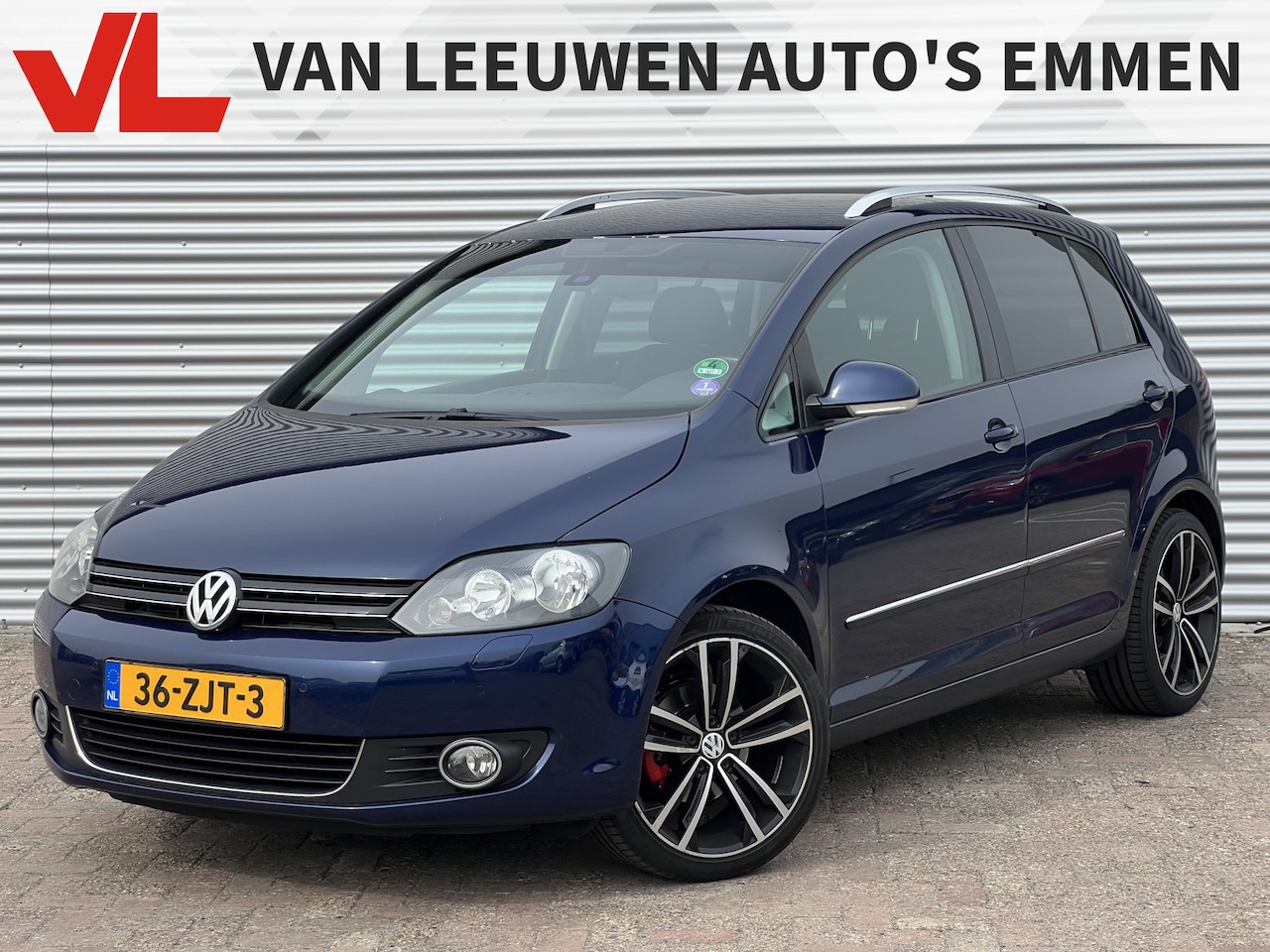 Volkswagen Golf Plus - 1.2 TSI Highline BlueMotion | Nieuw Binnen! | Clima | Cruise | Trekhaak - AutoWereld.nl