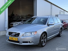 Volvo V70 - 1.6 T4 R-Design R-Edition, Automaat, Netjes