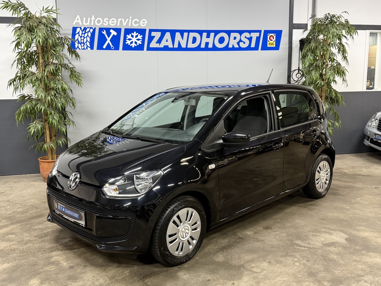 Volkswagen Up! - 1.0 move up! BlueMotion // Airco - AutoWereld.nl
