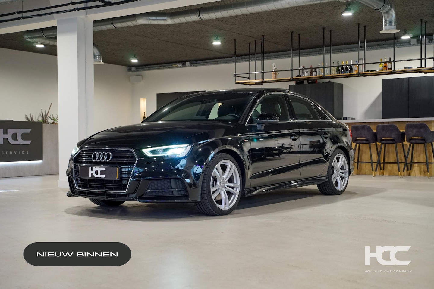 Audi A3 Limousine - 40 TFSI quattro | S-Line | B&O | Pano - AutoWereld.nl