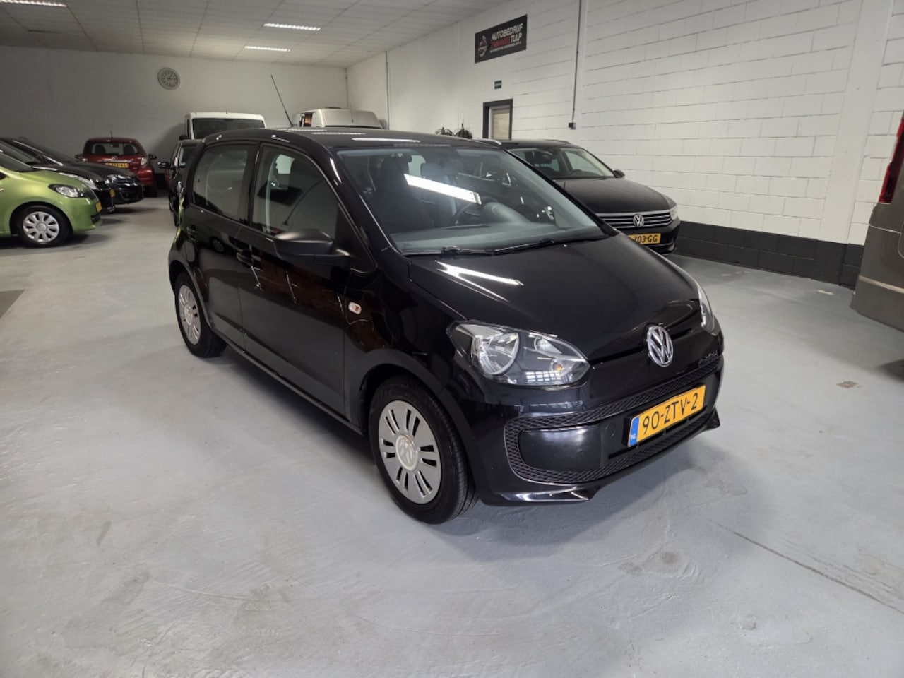 VOLKSWAGEN UP