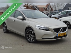 Volvo V40 - 2.0 T2 Nordic+ | Pano-dak | LED-Koplamp