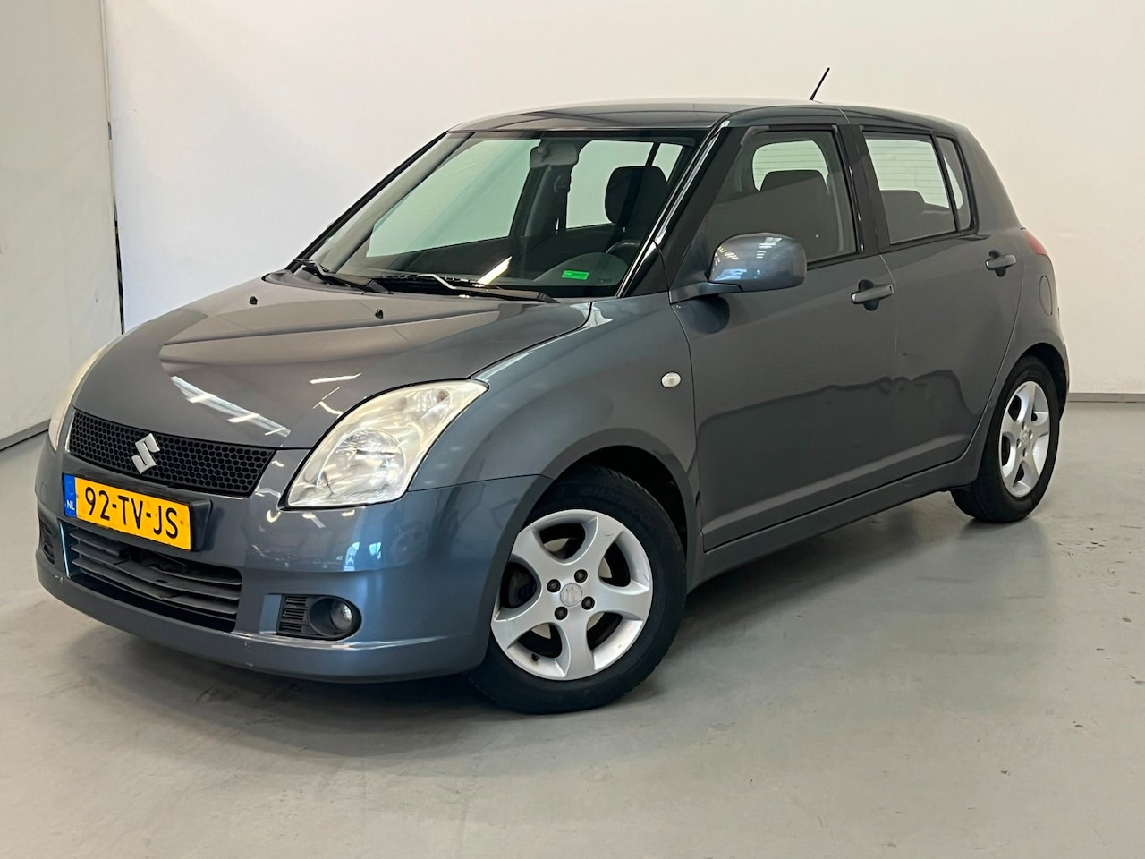 Suzuki Swift - 1.3 Shogun / NL-auto / Airco / Meeneemprijs - AutoWereld.nl