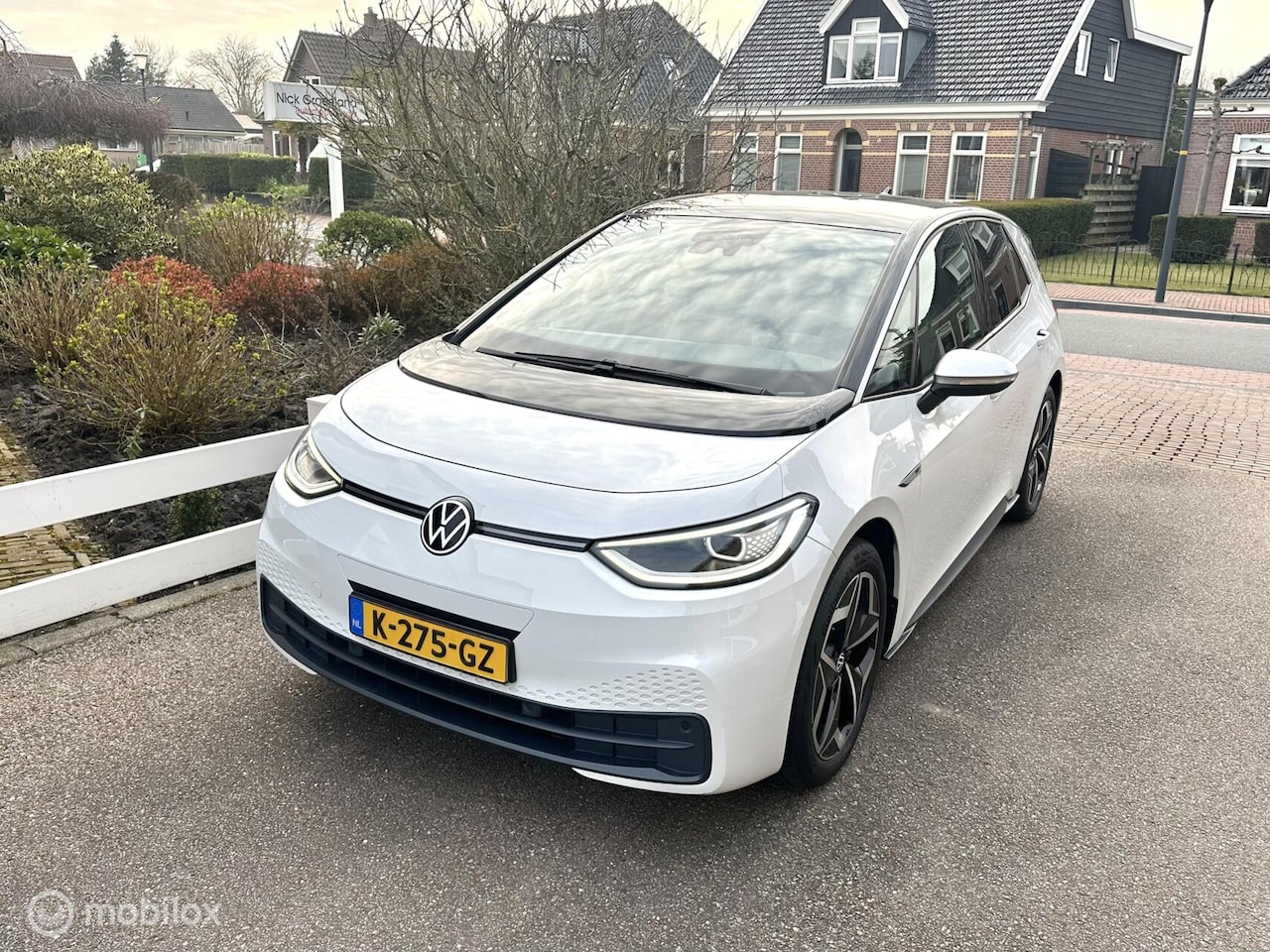 Volkswagen ID.3 - First Plus 58 kWh SFEERVERLICHTING ACHTERUITRIJ CAMERA ADAPTIEVE CRUISE CONTROLE CARPLAY D - AutoWereld.nl