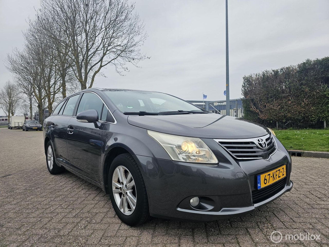 Toyota Avensis - 1.8 VVTi Dynamic Eerste Eigenaar! - AutoWereld.nl