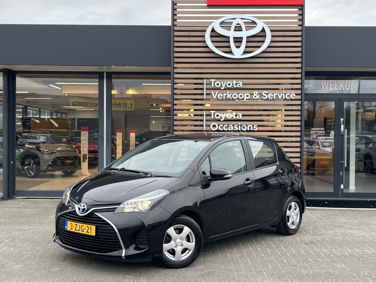 Toyota Yaris - 1.0 VVT-i Aspiration | Camera | Climate Control - AutoWereld.nl