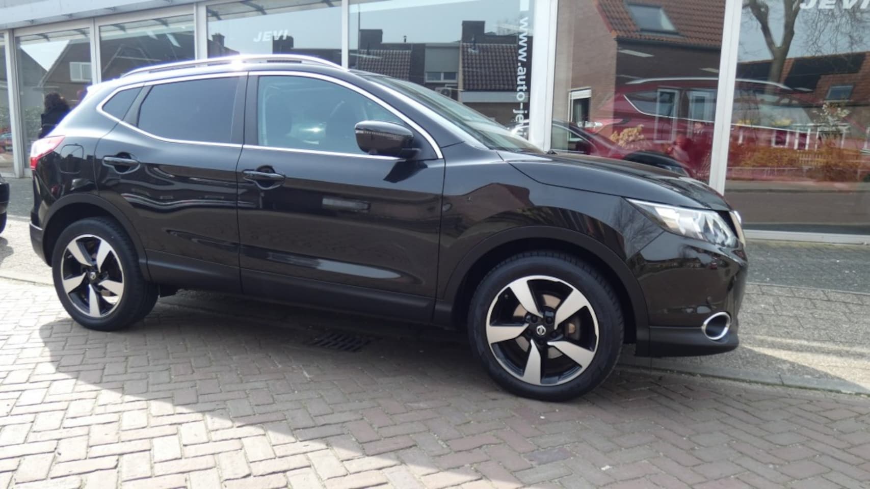 Nissan Qashqai - 1.2 Tekna.  NAVI * CRUISE * PANO.DAK *L.M.V * CAMERA * - AutoWereld.nl