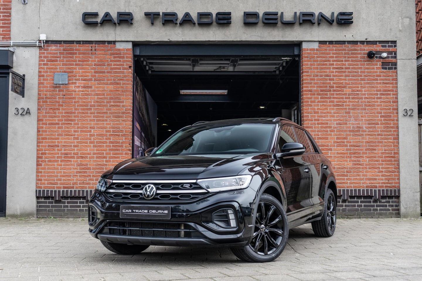 Volkswagen T-Roc - 1.5 TSI R-Line Pano / Beats / IQ - AutoWereld.nl