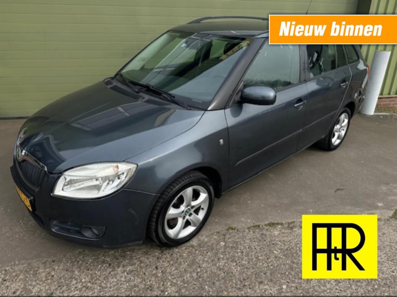 Skoda Fabia Combi - Combi 1.4 - 16V Ambiente - AutoWereld.nl