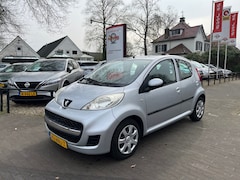 Peugeot 107 - 1.0-12V SUBLIME 5-DEURS / AIRCO / RADIO-CD-AUX / METALLIC / ELEK. RAMEN