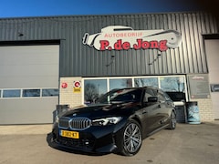 BMW 3-serie Touring - 318I M-sport G21 Facelift Widescreen Carplay Leder Trekhaak Nederlands