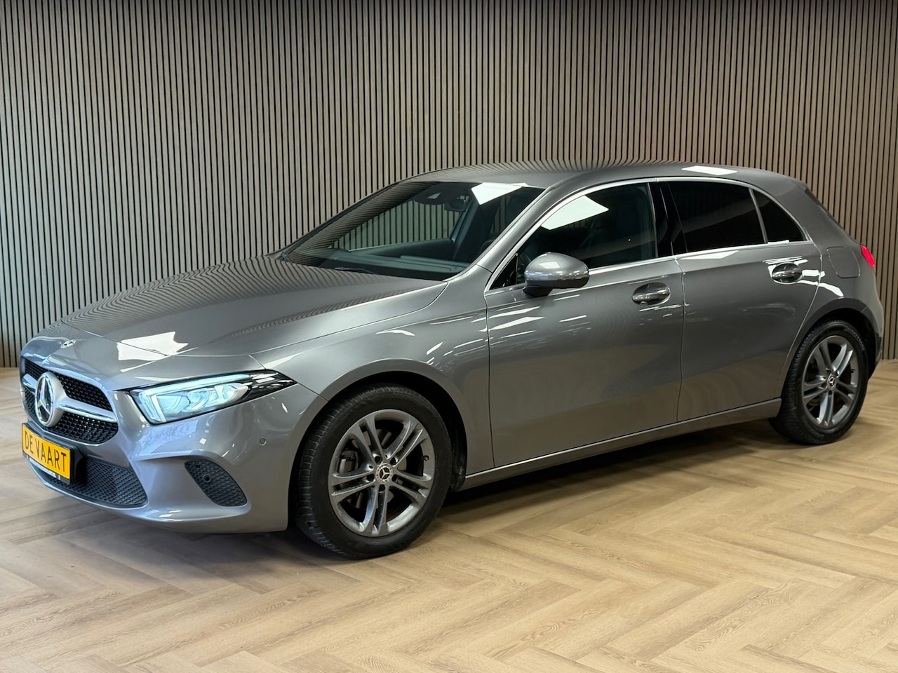 Mercedes-Benz A-klasse - A200 AUT. LED AMERA PDC VOOR EN ACHTER ACC APPLE CARPLAY NAVI STOELVERWARMING - AutoWereld.nl