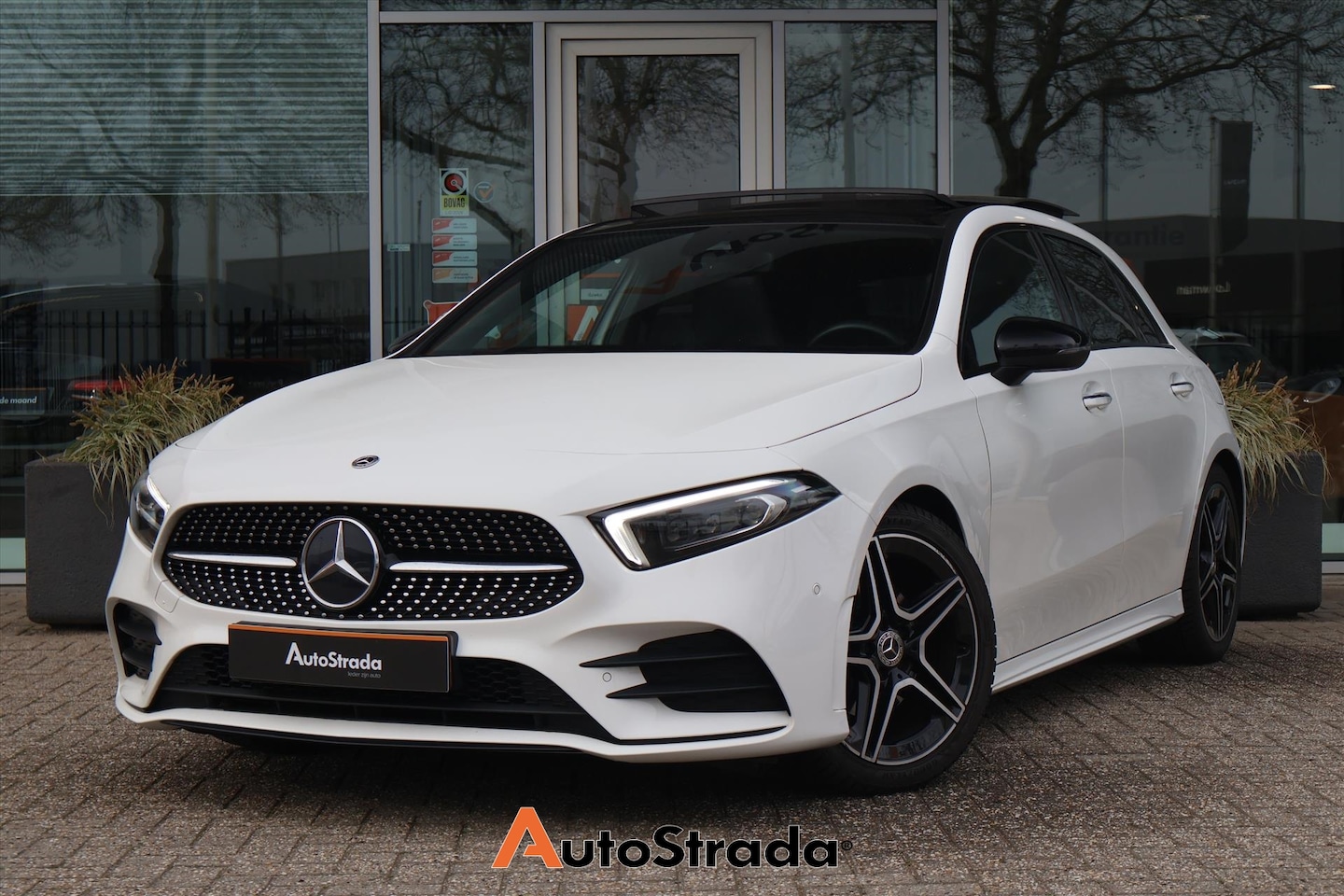 Mercedes-Benz A-klasse - A 200 AMG-Line 163pk | Multibeam | Cruise | Pano | Camera | Keyless | Navi | Carplay | Sfe - AutoWereld.nl
