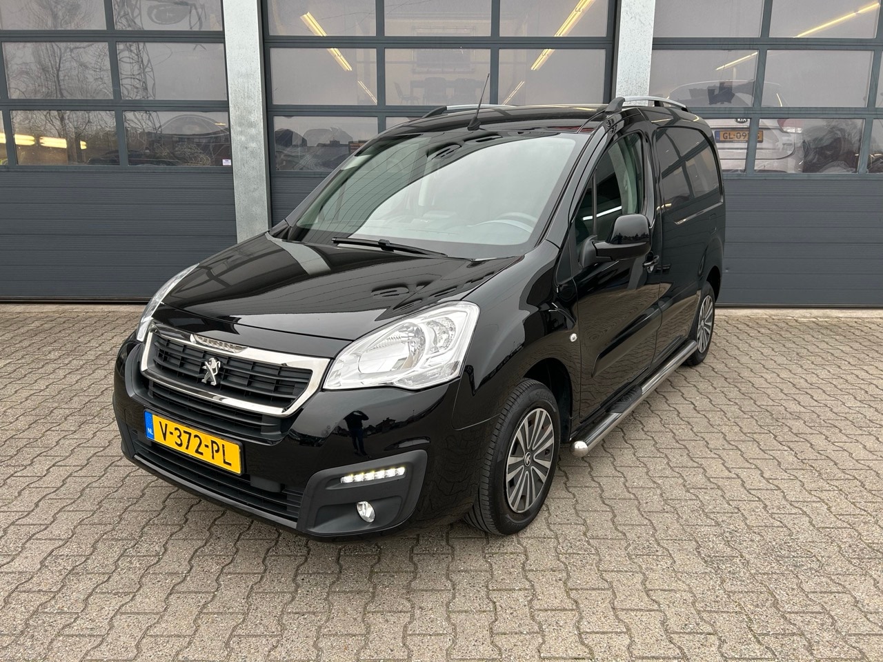 Peugeot Partner - New GB 120 L1 1.6 BlueHDi 75pk Premium Pack - AutoWereld.nl