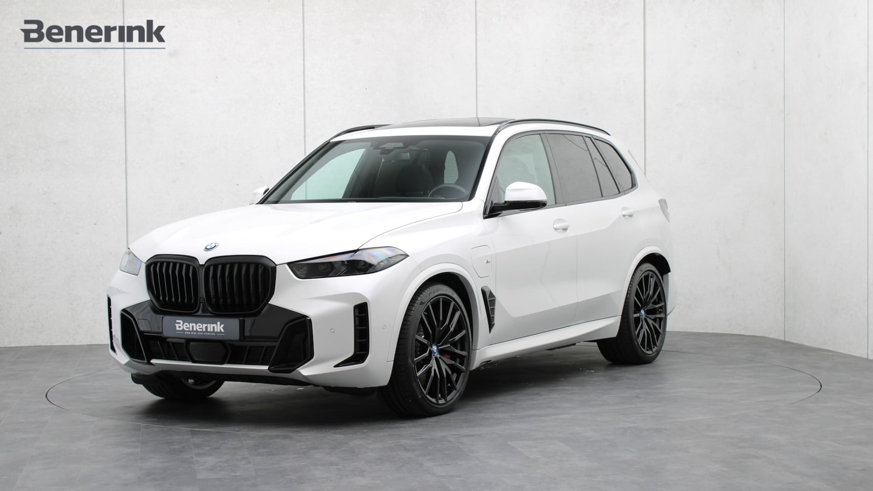 BMW X5 - xDrive50e M-Sport Pro | Stoelventilatie | Harman/Kardon | Panoramadak | Trekhaak | Head-up - AutoWereld.nl