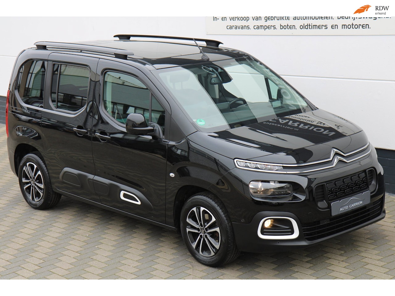 Citroën Berlingo - 1.2 PureTech Shine Pano Carplay Camera !! - AutoWereld.nl