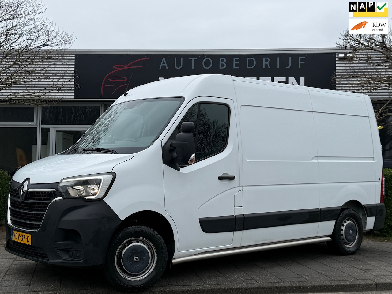 Renault Master - T35 2.3 dCi 150 L2H2 - AUTOMAAT - APPLE CARPLAY - PARK CAMERA - CRUISE / CLIMATE - TREKHAA - AutoWereld.nl