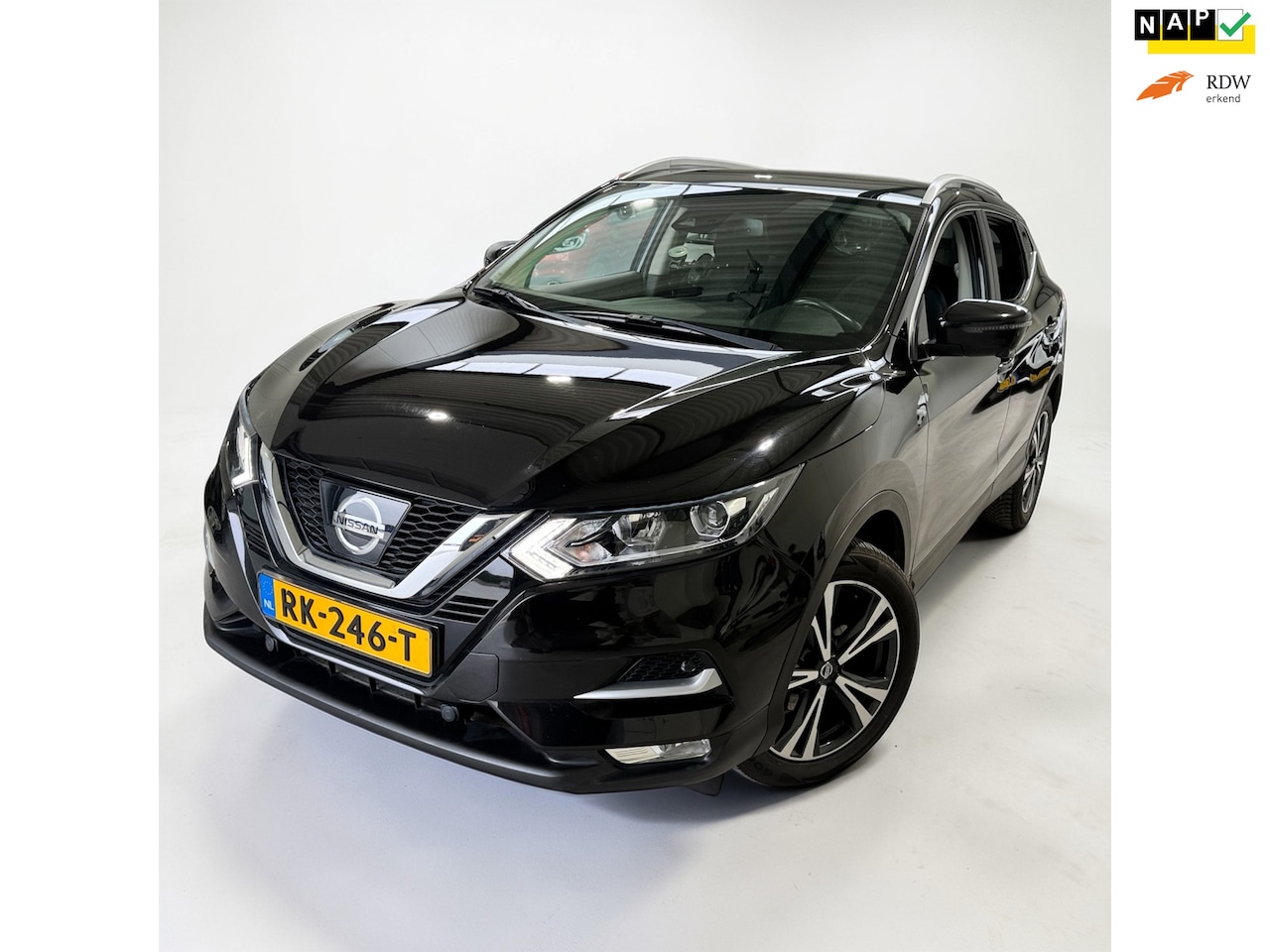 Nissan Qashqai - 1.2 N-Connecta facelift nw model Pano LED - AutoWereld.nl