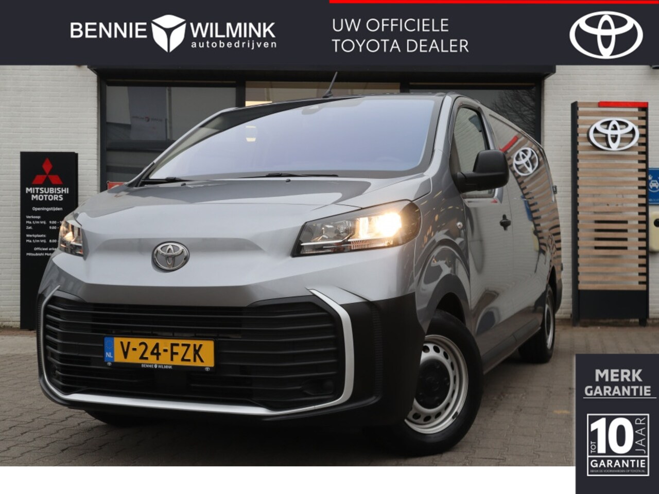 Toyota PROACE Long Worker - 2.0 D-4D L2 Navigator Trekhaak | Carplay | Betimmering - AutoWereld.nl
