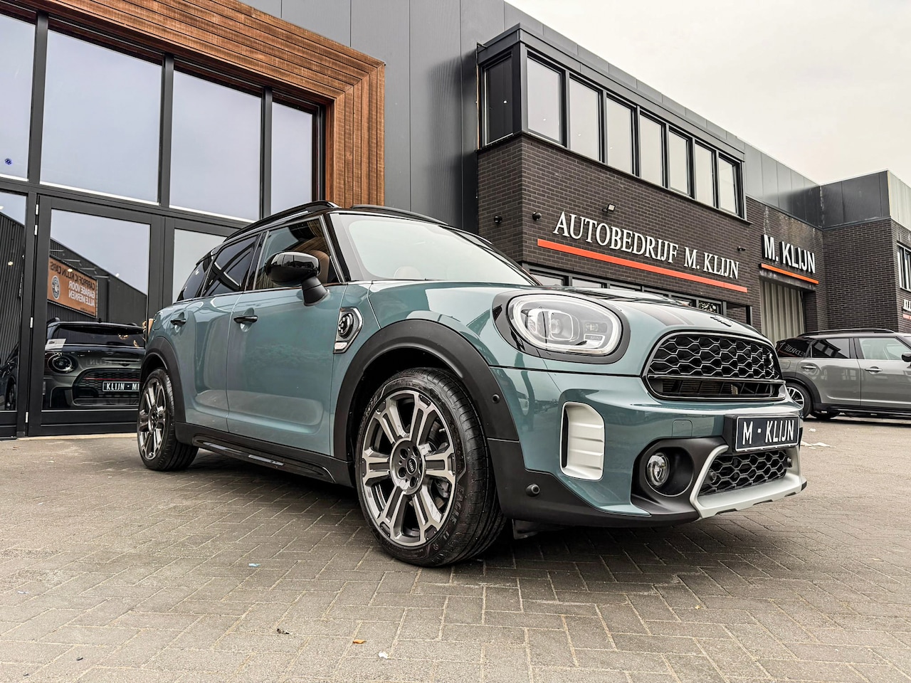 MINI Countryman - Mini Cooper S E ALL4 MINI Yours aut 220pk/Chester brown leer/Pano/Hk/Btw - AutoWereld.nl