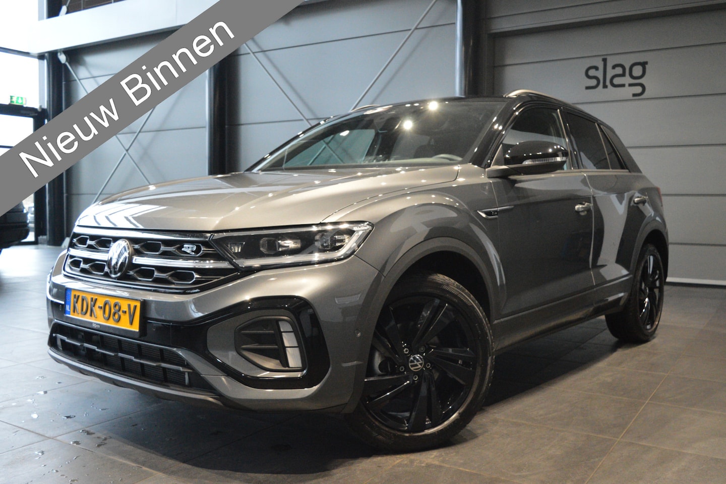 Volkswagen T-Roc - 1.5 TSI 3X R-LINE Black Style keyless camera led 18 inch !! - AutoWereld.nl