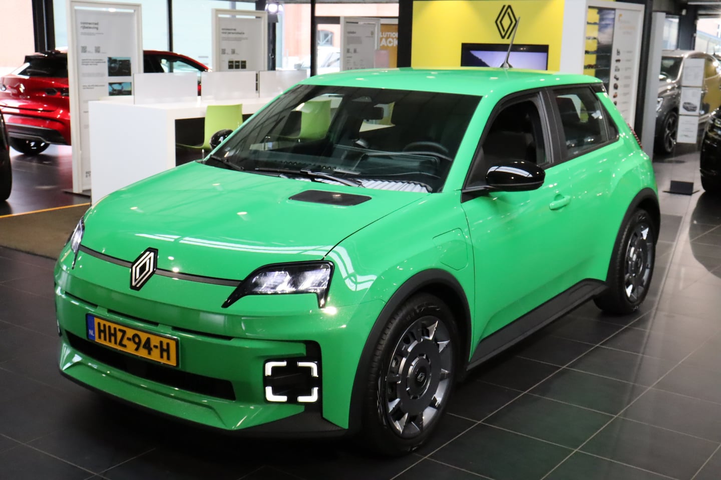 Renault 5 - urban range evolution 40 kWh urban range evolution 40 kWh - AutoWereld.nl