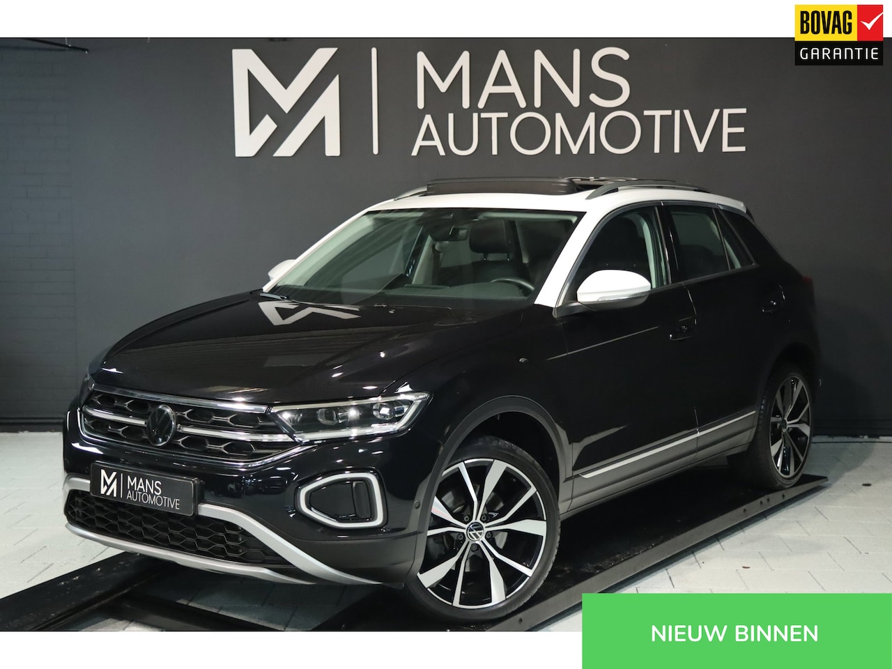 Volkswagen T-Roc - 1.5 TSI ACT / PANODAK / VIRTUAL / ACC / MASSAGE / KEYLESS / CAMERA - AutoWereld.nl