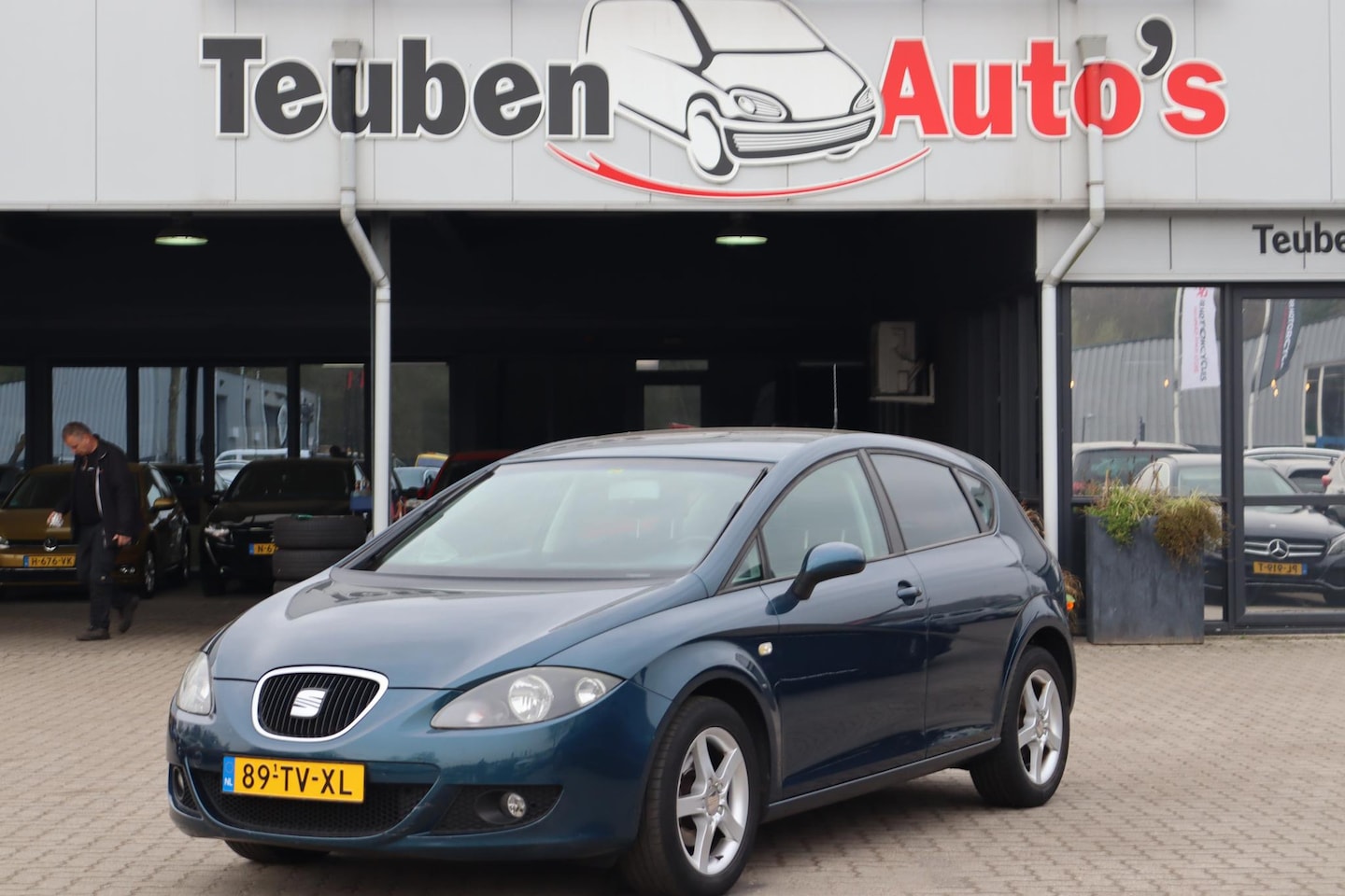 SEAT Leon - 1.6 Sportstyle Airco, Cruise control, Radio cd speler, Elektrische ramen - AutoWereld.nl