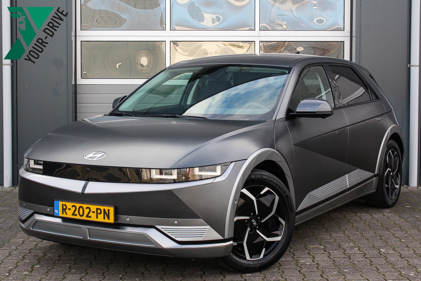 Hyundai IONIQ 5 - Lounge AWD 77.4 kWh 325PK | Fabrieksgarantie & Trekhaak | Nette en zeer complete Ioniq 5 ( - AutoWereld.nl