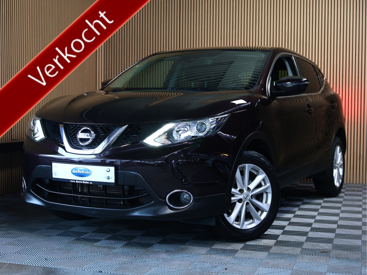 Nissan Qashqai - 1.2 Edition AUTOMAAT CLIMA NAVI PDC LANE '15 - AutoWereld.nl