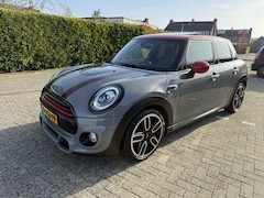 MINI Cooper - 1.5 Chili.JCW pakket Facelift , Leer, Pano, LED. Super mooi
