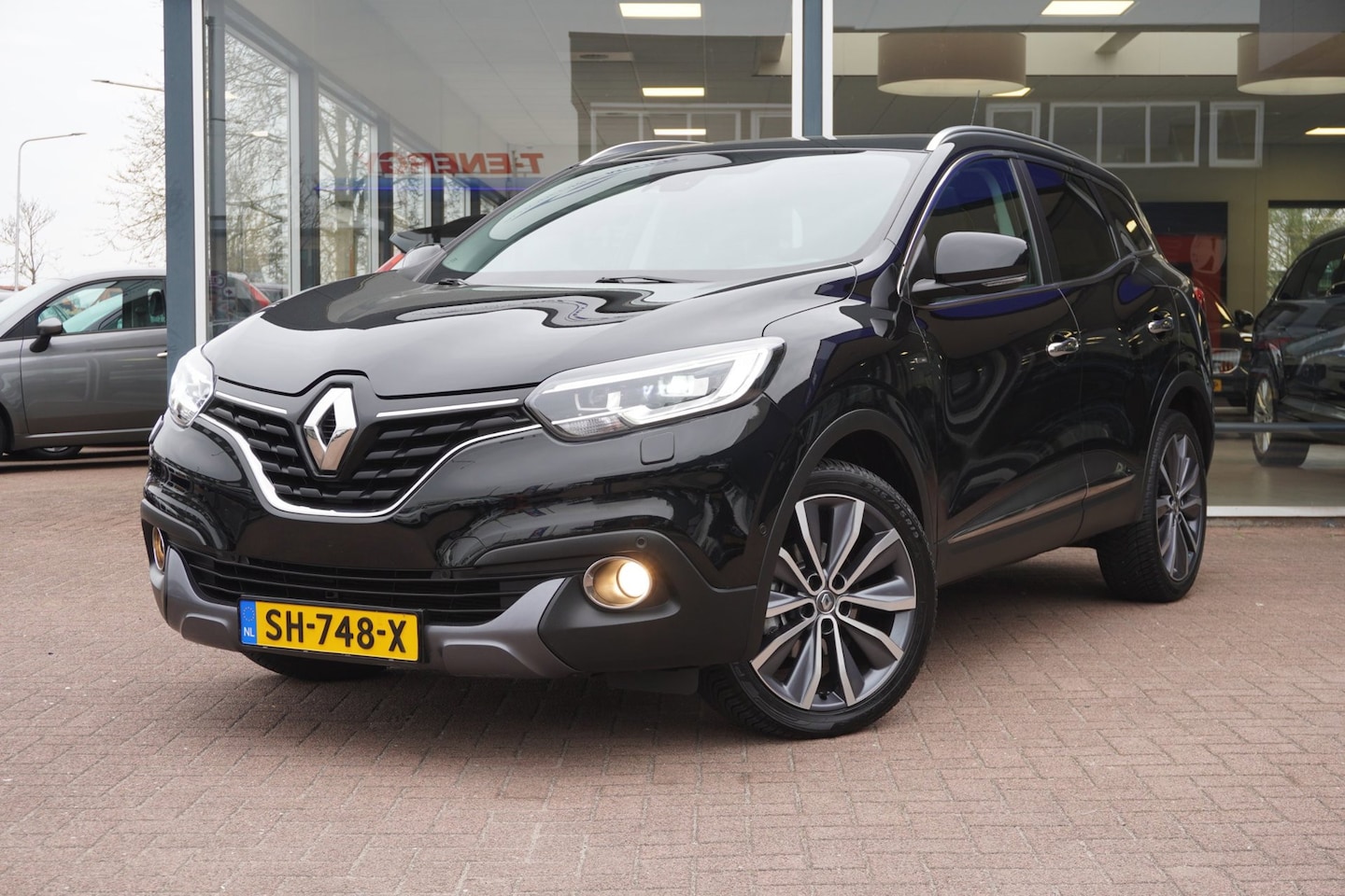 Renault Kadjar - 1.2 TCe Bose | Airco | Navigatie | Elek. Pakket | Vol opties | Lm velgen | Inruil mogelijk - AutoWereld.nl