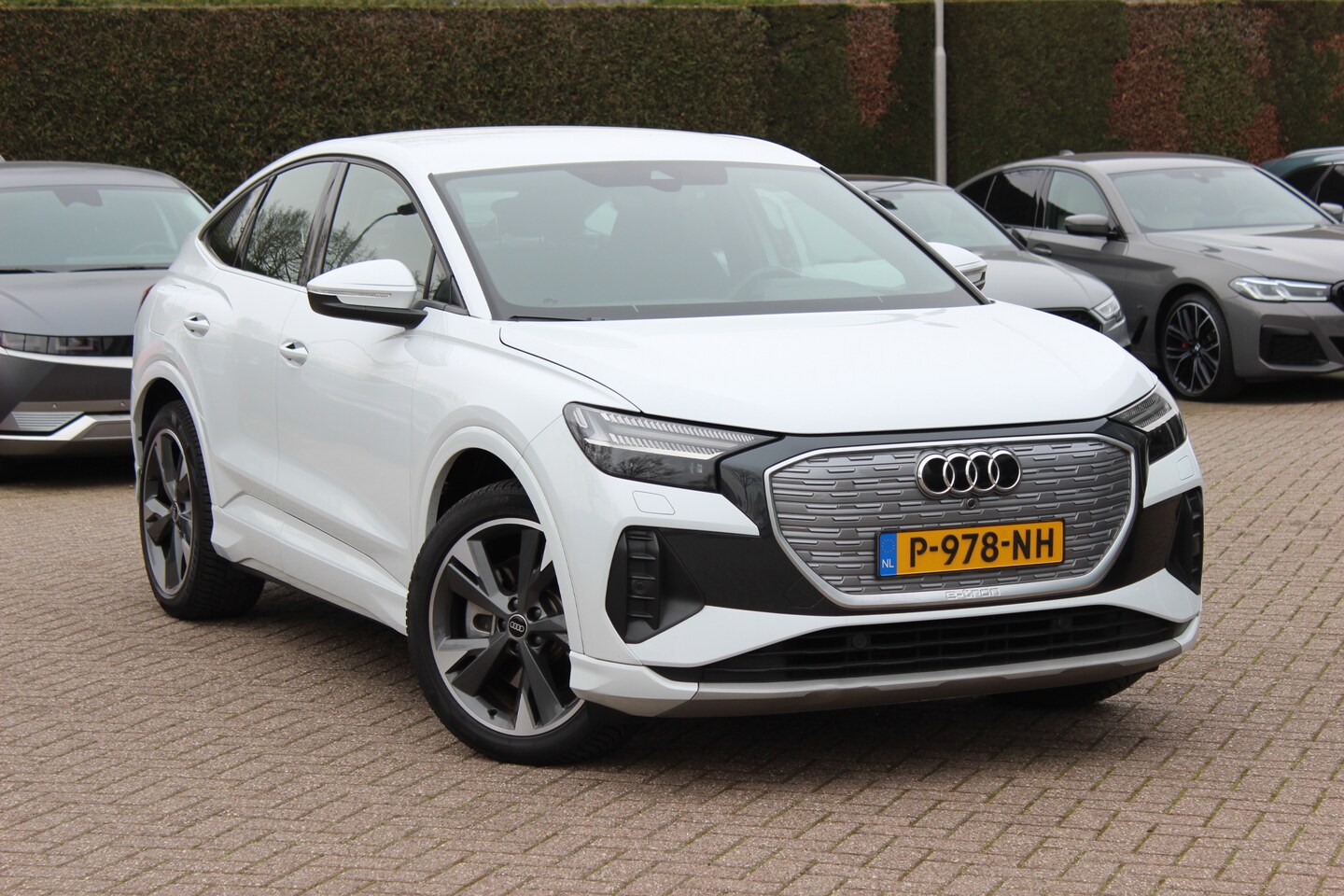 Audi Q4 Sportback e-tron - 40 Launch edition Advanced 77 kWh / SOH 93,8% / CarPlay / Matrix LED / Sportstoelen / Sono - AutoWereld.nl