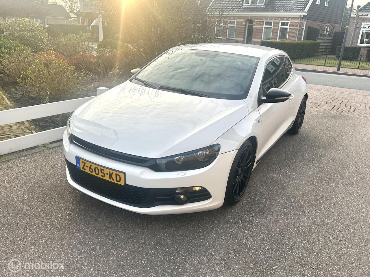 Volkswagen Scirocco - 1.4 TSI 122PK AIRCO SPORTSTOELEN VERLAGINGSET PRIVACY GLAS STOERE AUTO!! - AutoWereld.nl