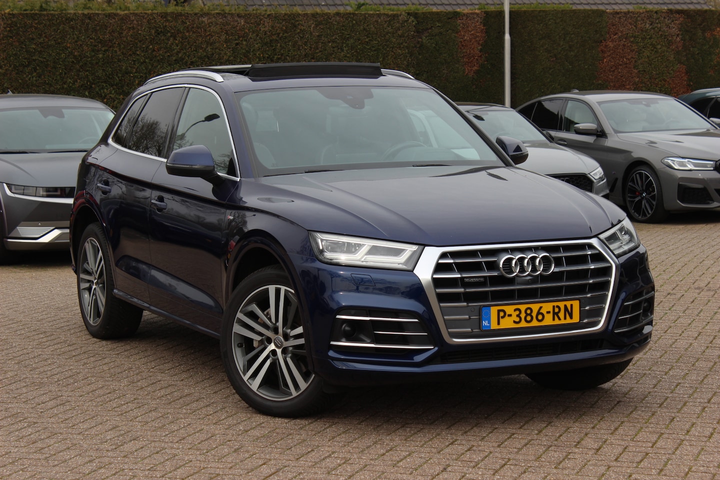 Audi Q5 - 2.0 TFSI quattro Launch Edition / Trekhaak / Panoramadak / 360Camera / Head-up / Keyless / - AutoWereld.nl