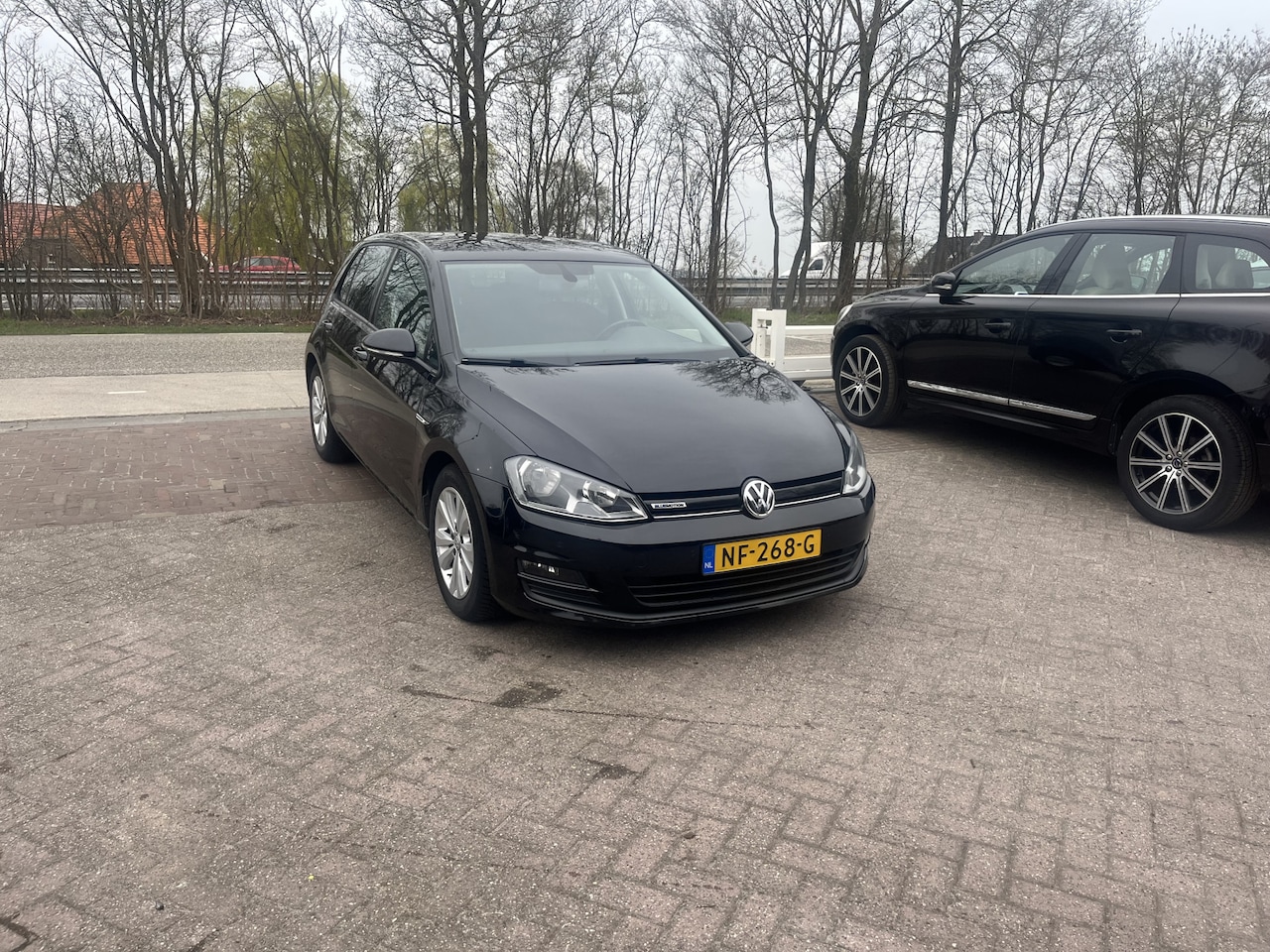 Volkswagen Golf - 1.0 TSI Connected Series CAMERA CARPLAY NAVI CRUISE - AutoWereld.nl