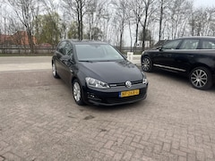 Volkswagen Golf - 1.0 TSI Connected Series CAMERA CARPLAY NAVI CRUISE