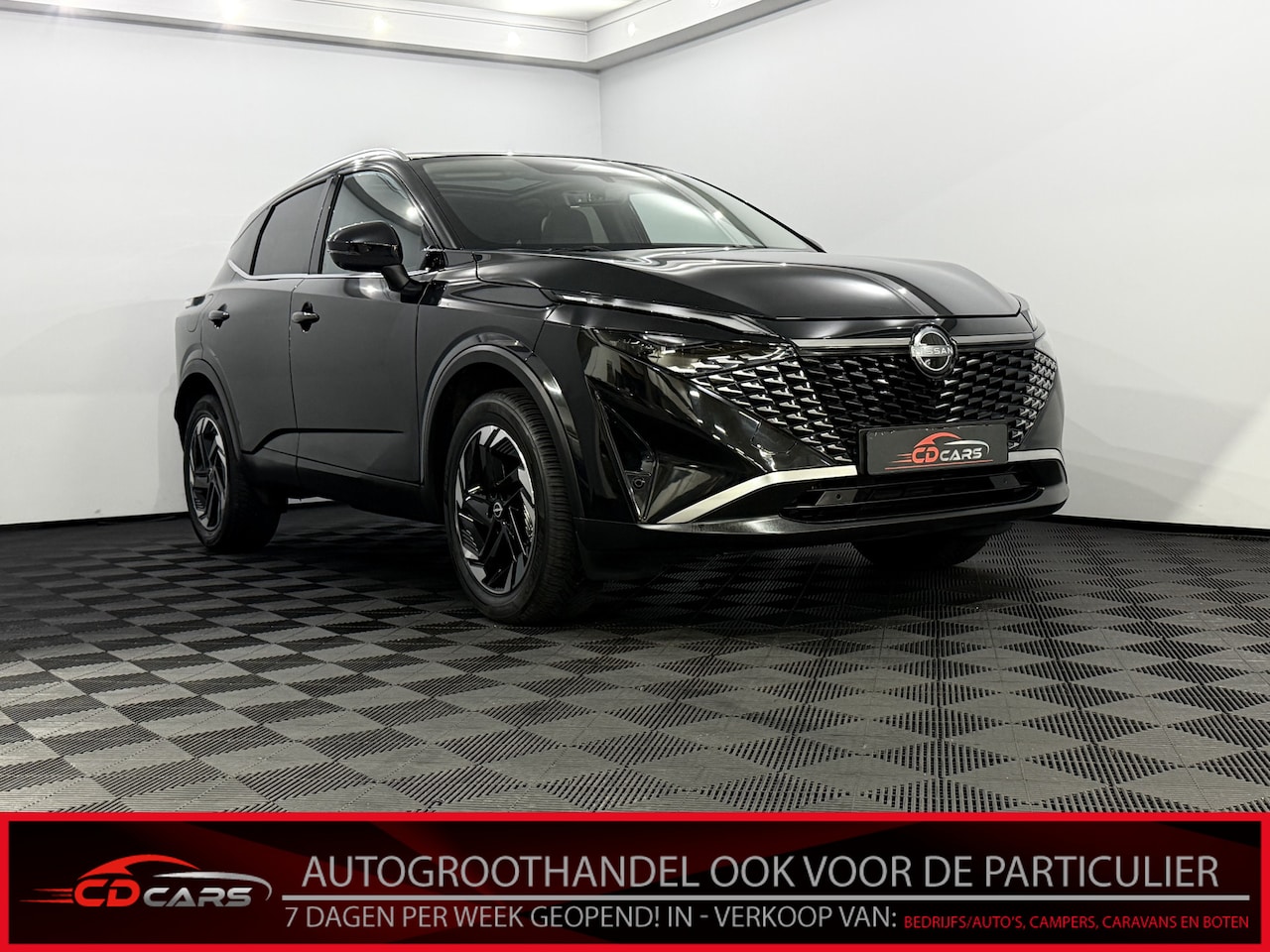 Nissan Qashqai - 1.3 MHEV Xtronic N-Connecta Pano, Half leder, 360 Camera, Stoelverwarming, Navi, Elektrisc - AutoWereld.nl