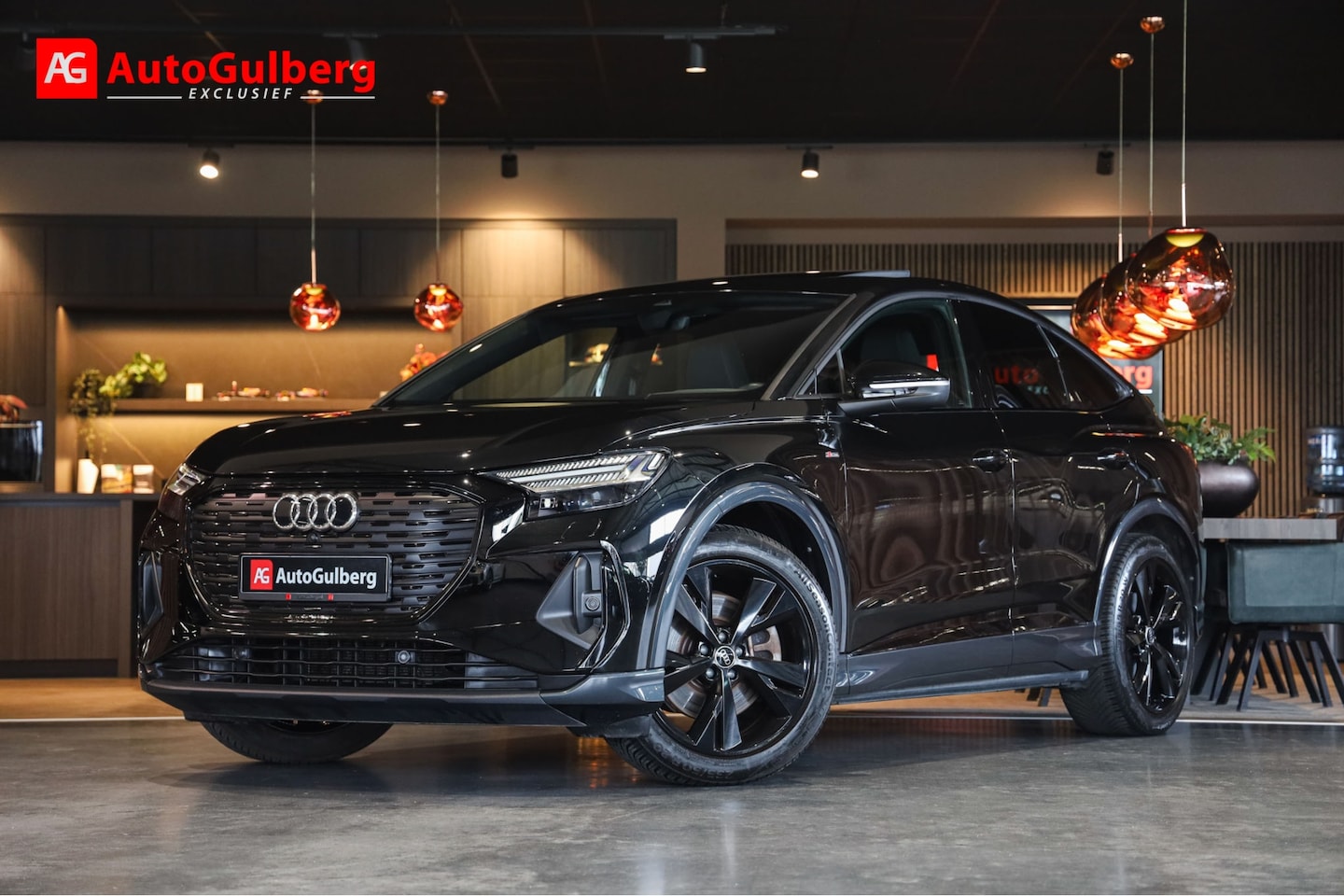 Audi Q4 Sportback e-tron - 40 S-Line Black edition 77 kWh Sportstoelen S-Leder, Pano, ACC, Head-up, Matrix, Camera, V - AutoWereld.nl