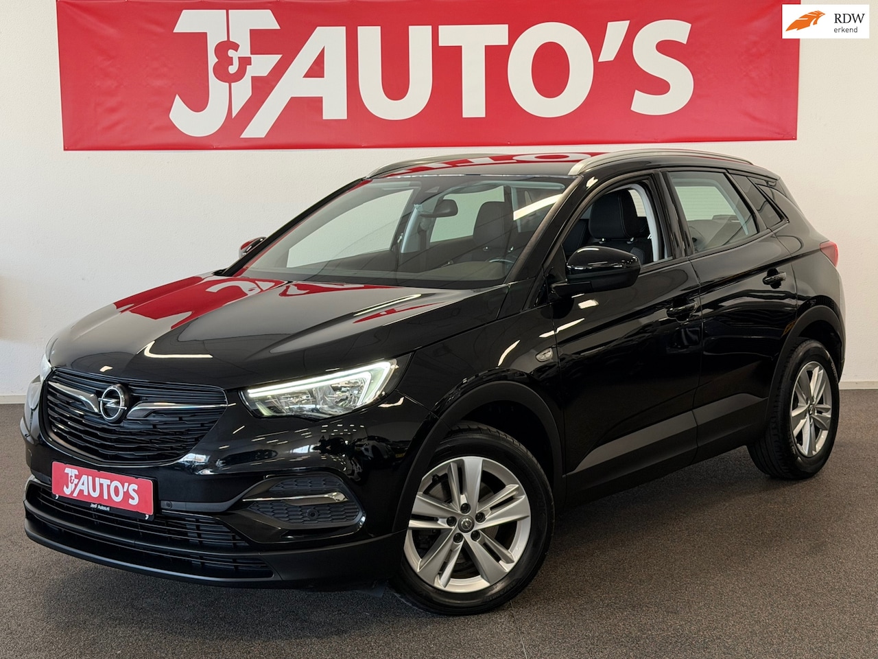 Opel Grandland X - 1.2 Turbo Innovation|NAVIGATIE|CAMERA|CRUISE|AITOMAAT - AutoWereld.nl