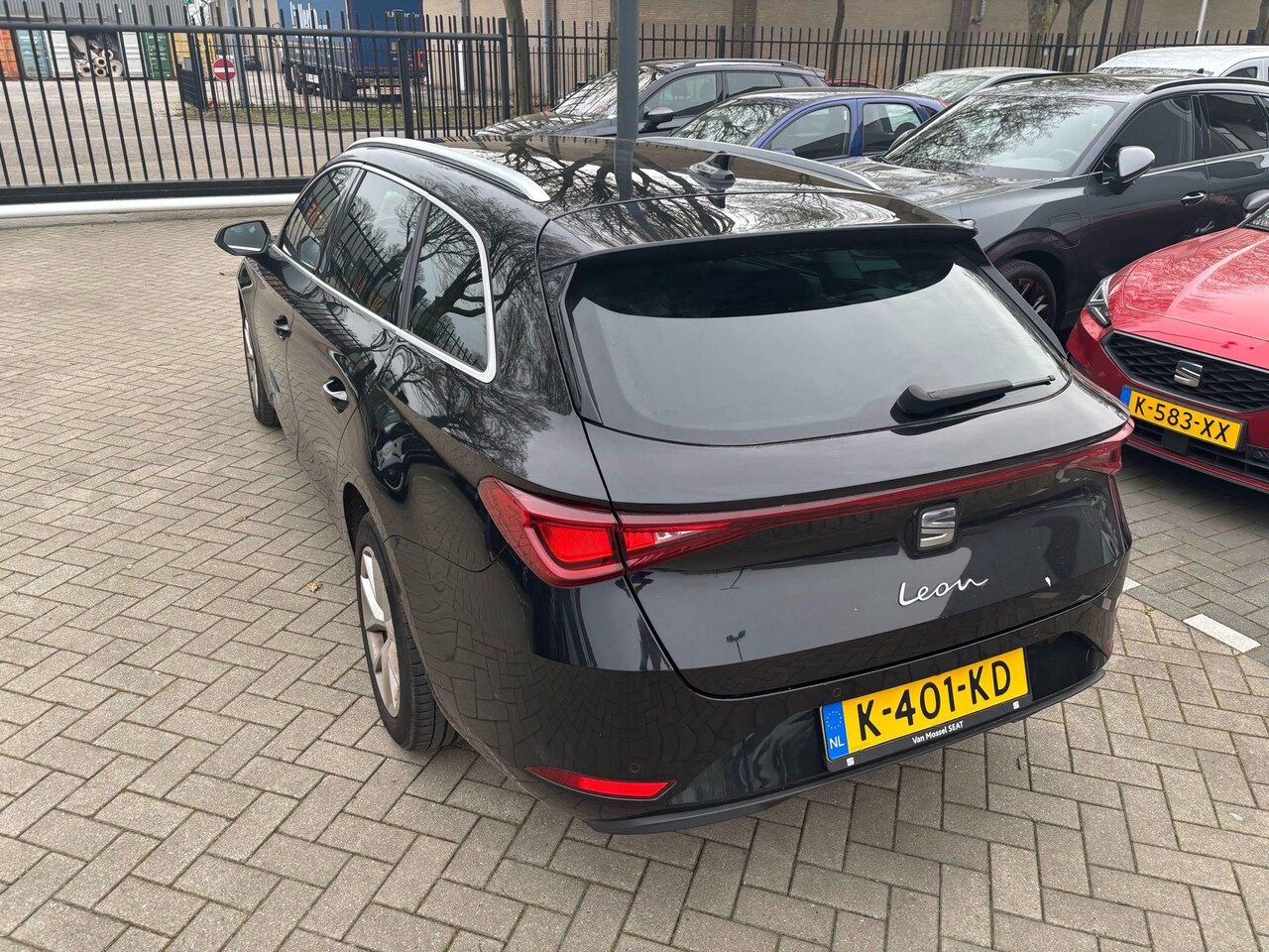 SEAT Leon Sportstourer - 1.0 TSI Style Launch Edition 1.0 TSI Style Launch Edition - AutoWereld.nl