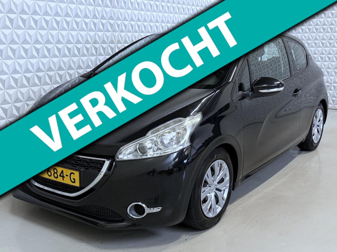 Peugeot 208 - 1.4 VTi Active Airco Cruise Stoelverwarming (2012) - AutoWereld.nl
