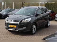 Ford Kuga - 1.5 Titanium Styling Pack / NL Auto / 1e Eign. / Trekhaak / Camera / Half leder / 18'' / K