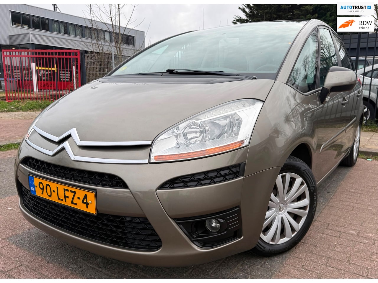 Citroën C4 Picasso - 1.6 VTi Image 5p AIRCO/ NAP/ APK/TREKHAAK - AutoWereld.nl