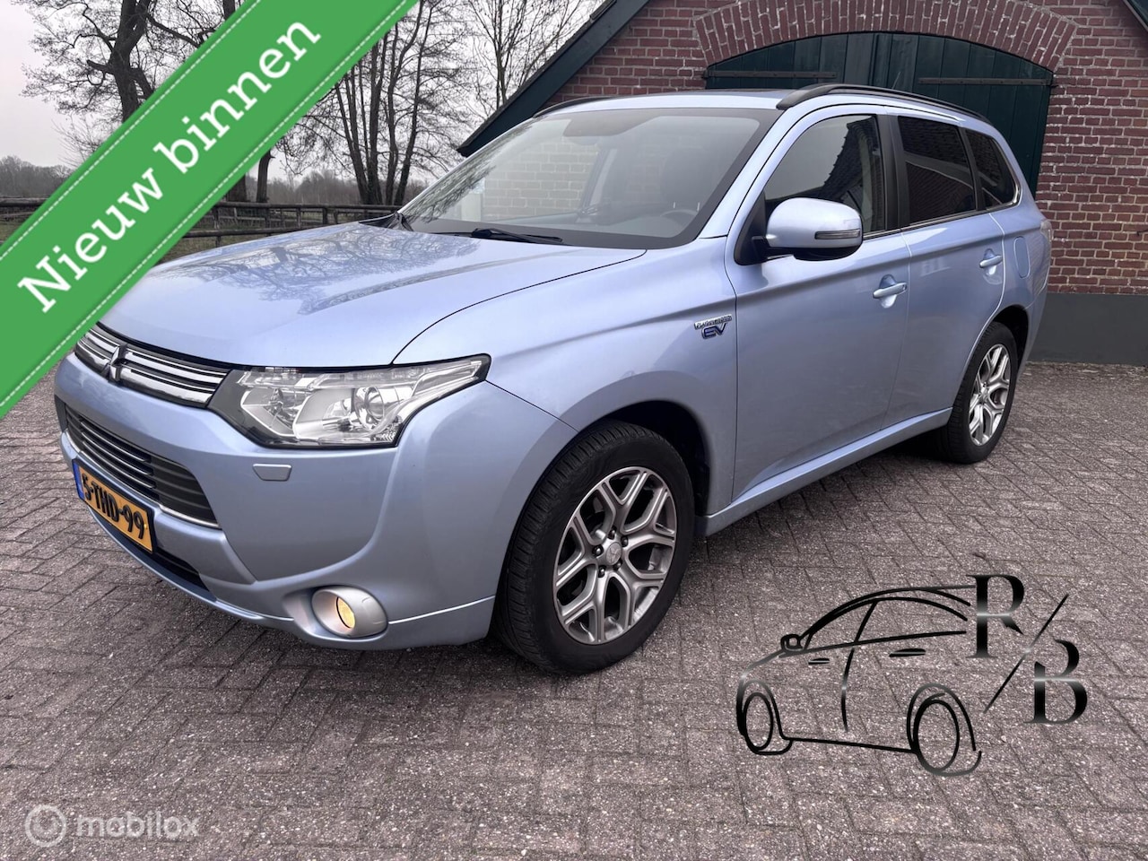 Mitsubishi Outlander - 2.0 PHEV Instyle+ AUTOMAAT OPENDAK LEER - AutoWereld.nl