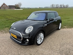 MINI Cooper - 1.5 Cooper Chili o.a. Harman Kardon, Head-up display, camera en voorruit verwarming