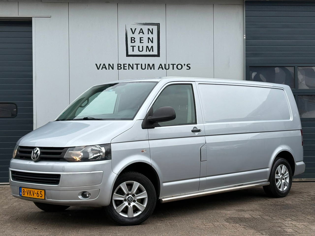 Volkswagen Transporter - 2.0TDI 140pk L2H1 Navi Airco Cruise - AutoWereld.nl