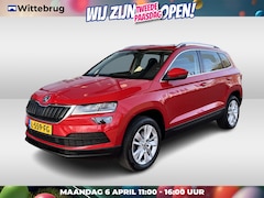 Skoda Karoq - 1.5 TSI 150pk DSG ACT Business Edition Plus / Zwenkbare trekhaak / Navigatie / Camera / 17