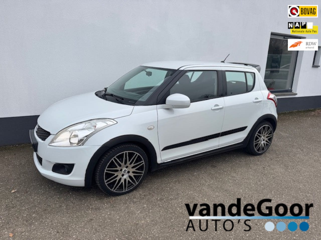 Suzuki Swift - 1.2 Comfort EASSS 1.2 Comfort EASSS, '12, 5-drs, airco, sportieve uitvoering ! - AutoWereld.nl