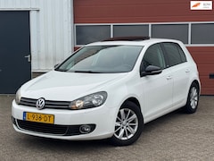 Volkswagen Golf - 1.2 TSI Highline BlueMotion |2011| PANO |NAVI | CARPLAY |